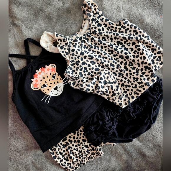 The Children’s PlaceBaby Girls Leopard 4-Piece Playwear Set - rice crackers - Picture 2 of 11